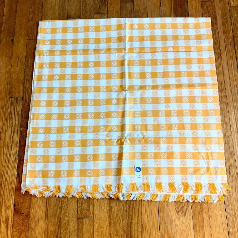 Vintage Blind Artisans Vermont Tablecloth 58” Yellow Gingham Daisy Fringe